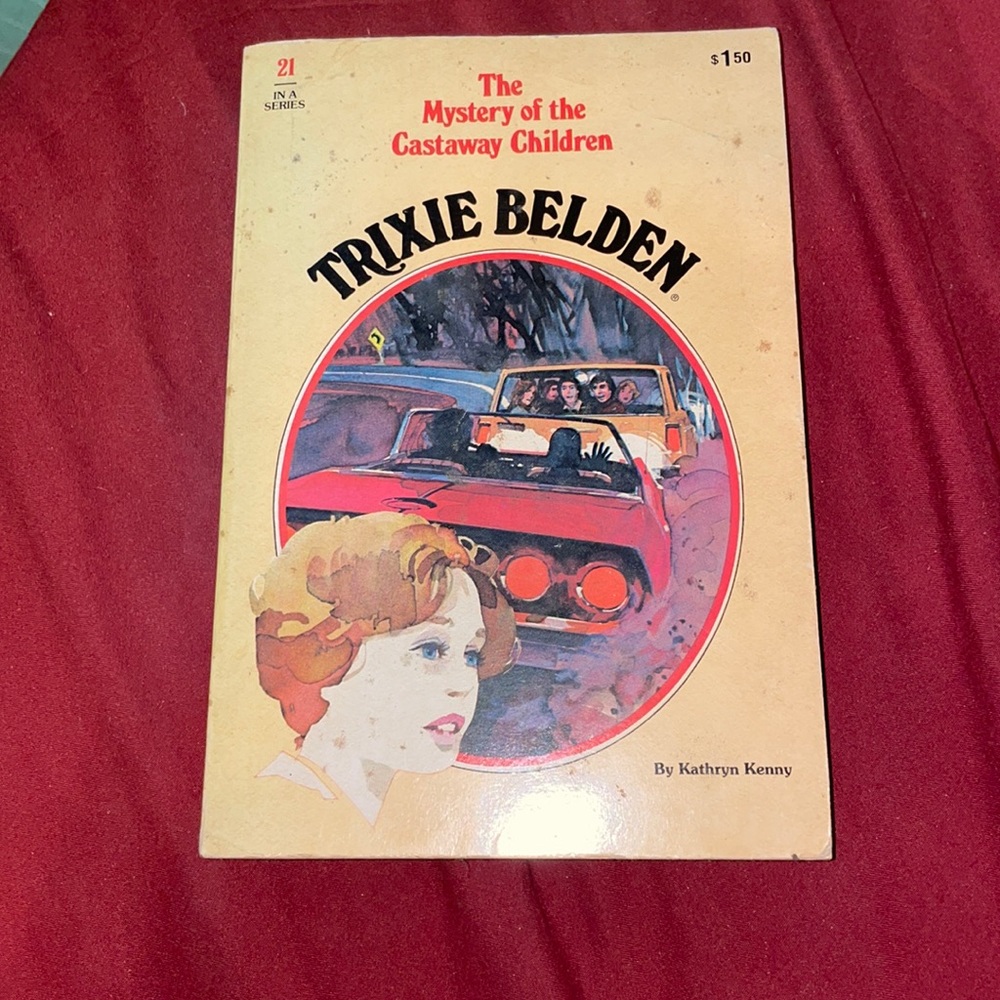 Vintage 1978 “Trixie Belden” series book “The Mystery of the Castaway Children”